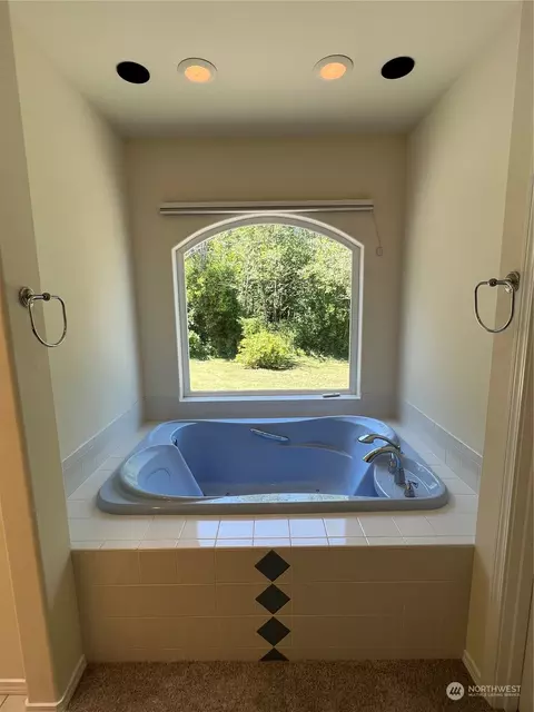 Bath - 215 Equus Ln, Sequim, WA 98382 photo 1 of 5