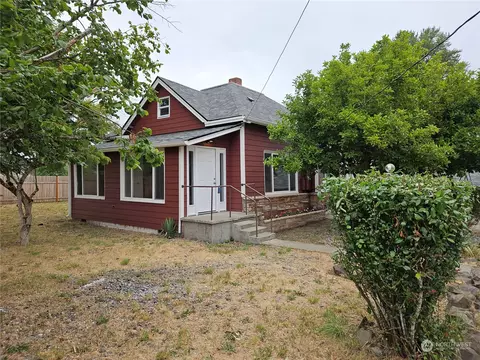 307 E Roanoke St, Centralia, WA 98531