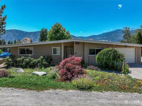20 Division St, Manson, WA 98831