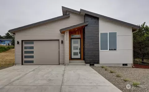 32912 I St, Ocean Park, WA 98640