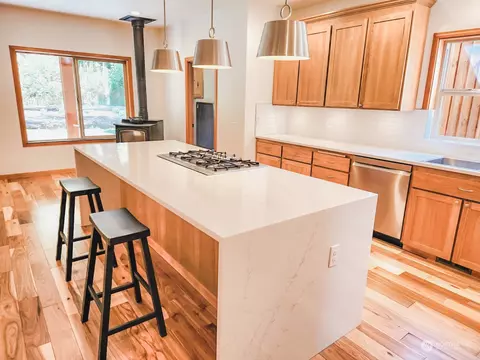 Kitchen - 40150 306th Ave SE, Enumclaw, WA 98022 photo 3 of 5