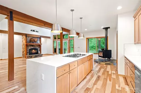 Kitchen - 40150 306th Ave SE, Enumclaw, WA 98022 photo 2 of 5