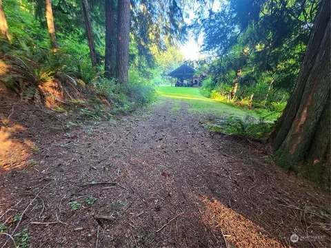 Exterior - 40150 306th Ave SE, Enumclaw, WA 98022 photo 8 of 10