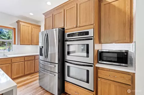 Kitchen - 40150 306th Ave SE, Enumclaw, WA 98022 photo 5 of 5