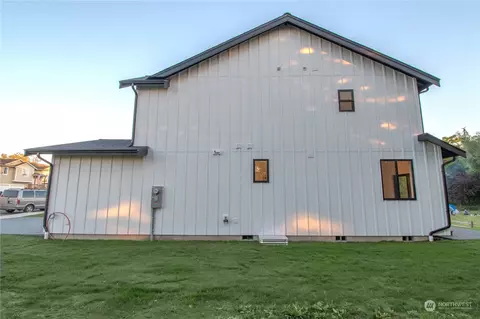 Exterior - 409 E 2nd St, Nooksack, WA 98276 photo 8 of 11