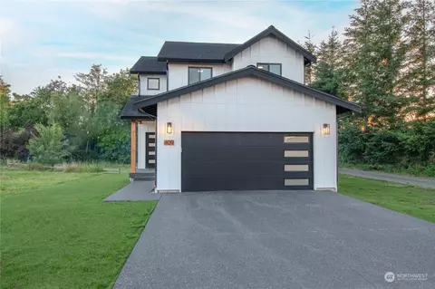 Exterior - 409 E 2nd St, Nooksack, WA 98276 photo 2 of 11