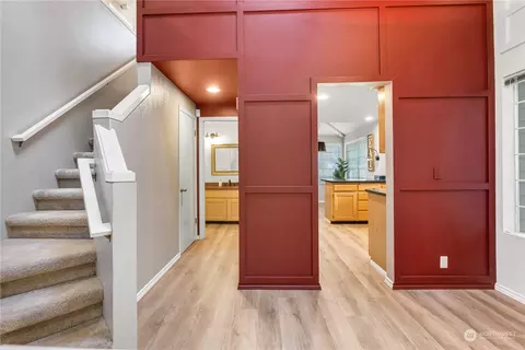 Entry Way - 1910 Mill Pointe Dr SE, Mill Creek, WA 98012 photo 4 of 5