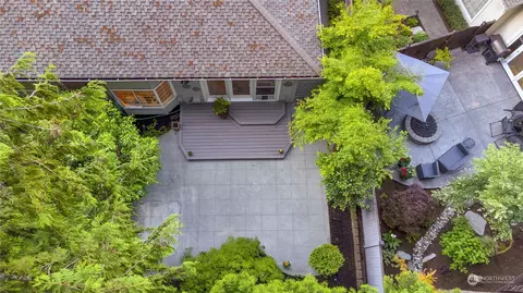 Exterior - 1910 Mill Pointe Dr SE, Mill Creek, WA 98012 photo 4 of 6