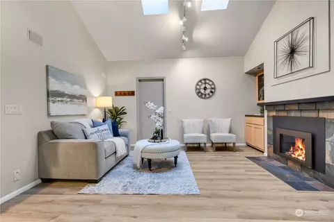 Living - 1910 Mill Pointe Dr SE, Mill Creek, WA 98012 photo 5 of 6