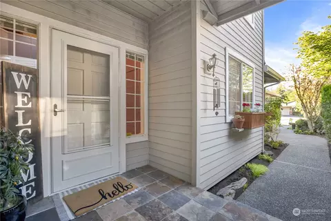 Entry Way - 1910 Mill Pointe Dr SE, Mill Creek, WA 98012 photo 1 of 5