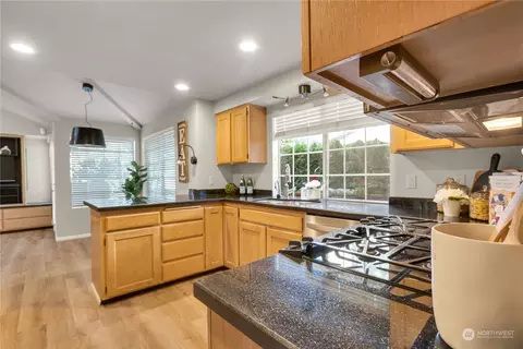 Kitchen - 1910 Mill Pointe Dr SE, Mill Creek, WA 98012 photo 1 of 3
