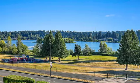 23501 Lakeview Dr #D304, Mountlake Terrace, WA 98043