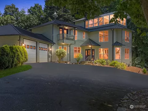 4123 S Camano Dr, Camano Island, WA 98282