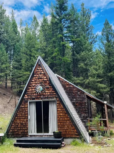 15 Turtle Run Rd, Tonasket, WA 98855