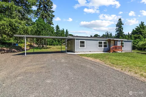 1562 S Cloverdale Rd, Kalama, WA 98625