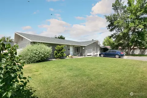 314 N Wenas Rd, Selah, WA 98942