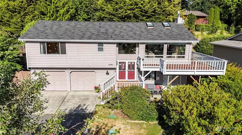 5595 Chris Mar Ln, Freeland, WA 98249