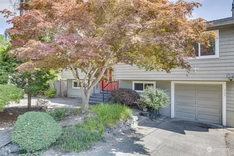 808 4th St, Kirkland, WA 98033
