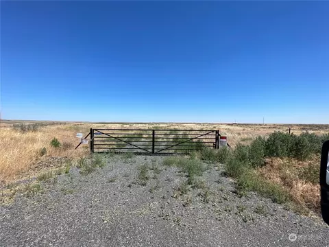 17471 NE Stratford Rd, Moses Lake, WA 98837