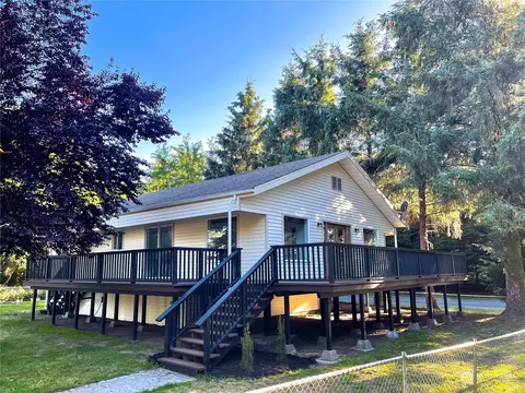 740 Duck Lake Dr SE, Ocean Shores, WA 98569