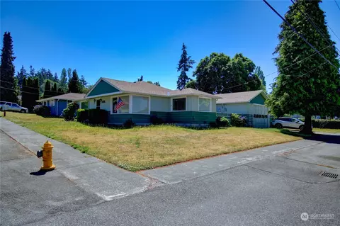1521 NE 10th Ave, Oak Harbor, WA 98277