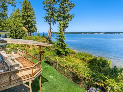 790 Tala Shore Dr, Port Ludlow, WA 98365