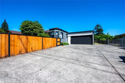 1415 S 84th St, Tacoma, WA 98444