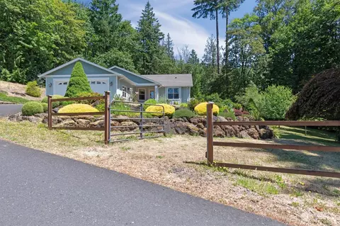 2938 Melrose Ln, Kelso, WA 98626