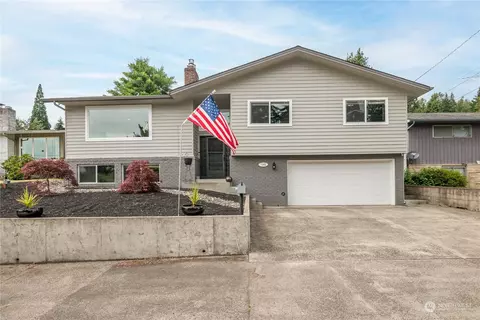 1303 Spruce St, Longview, WA 98632