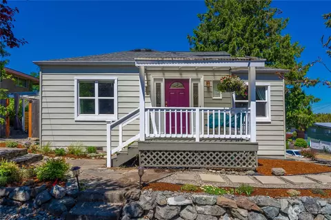1822 S College St, Seattle, WA 98144
