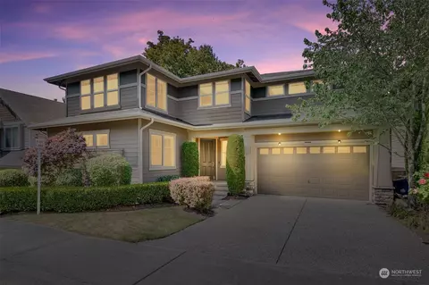 10549 155th Ave NE, Redmond, WA 98052