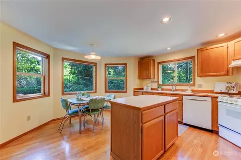 27 244th St SW, Bothell, WA 98021 photo 13