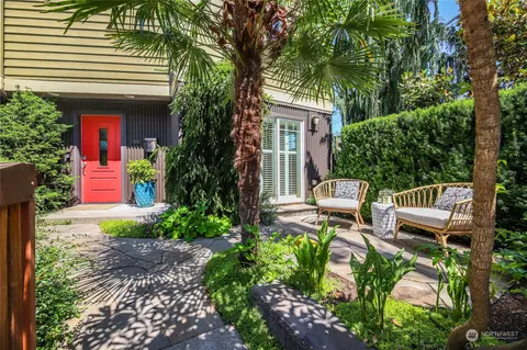 2500 Boyer Ave E, Seattle, WA 98102