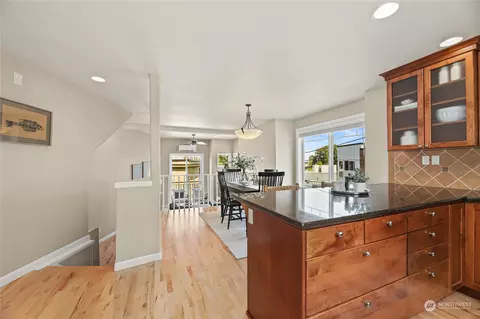 2500 Boyer Ave E, Seattle, WA 98102 photo 10