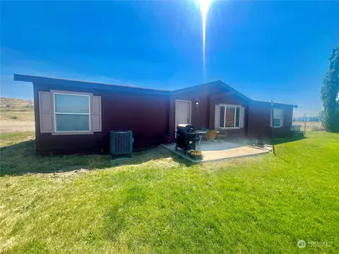 256 C Riverside Cutoff Rd, Omak, WA 98841