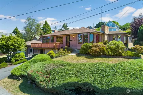 210 Rose St, Port Townsend, WA 98368