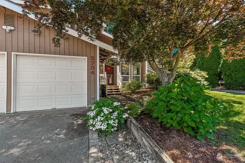 2734 SW 341st St, Federal Way, WA 98023