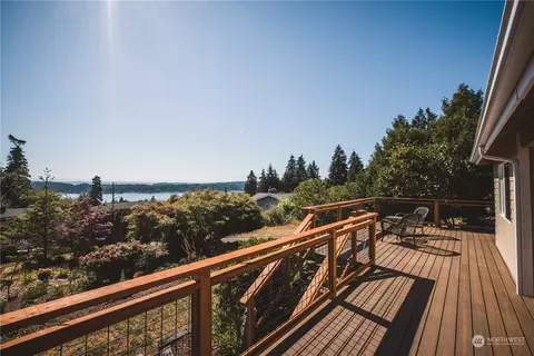 3215 Ridgeview Dr NE, Bremerton, WA 98310