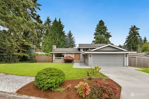 3516 Canterbury Ln, Kent, WA 98032