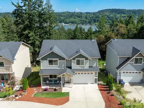2481 Sand Dollar Rd W, Bremerton, WA 98312