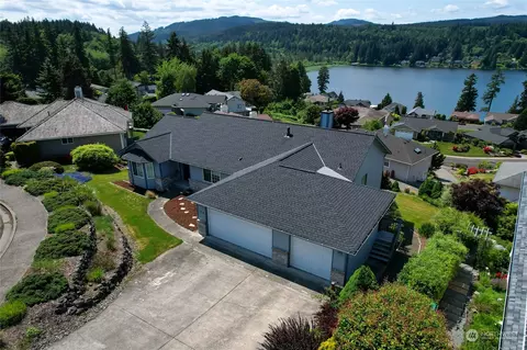 7018 Cormorant Pl, Bremerton, WA 98312