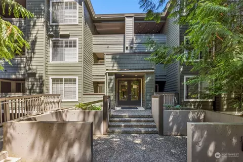 15433 Country Club Dr #F-210, Mill Creek, WA 98012