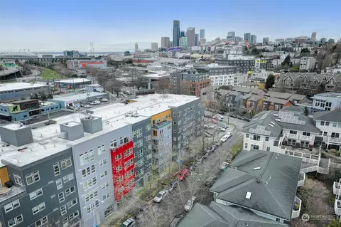 827 Hiawatha Pl S #504, Seattle, WA 98144