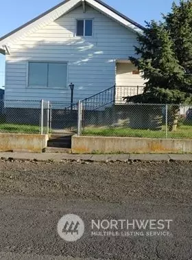 302 E 3rd Ave, Odessa, WA 99159