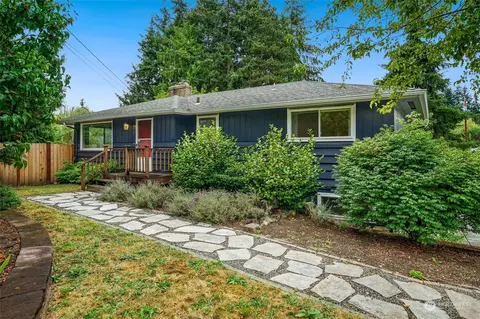 20530 Poplar Way, Lynnwood, WA 98036