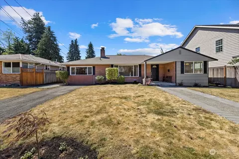 Exterior - 10603 Sunrise Dr, Bothell, WA 98011 photo 7 of 7