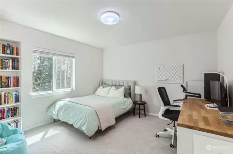 Bedroom - 4126 235th Pl SE, Bothell, WA 98021 photo 3 of 4