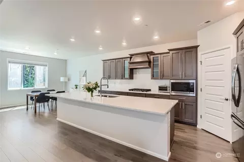 Kitchen - 4126 235th Pl SE, Bothell, WA 98021 photo 2 of 4