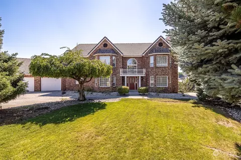 159 Rolling Hills Ln, Wenatchee, WA 98801