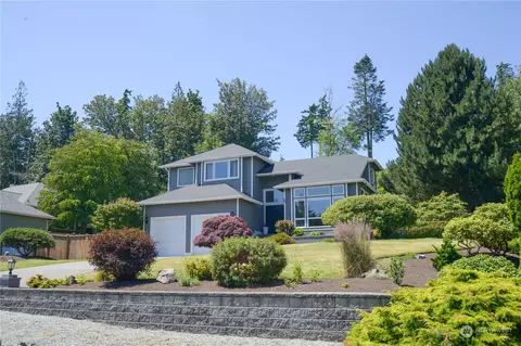 1037 Kerria Ln, Camano Island, WA 98282